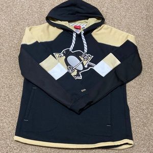 NHL Penguins Reebok Hoodie Sz medium good condition